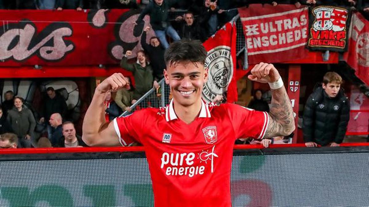 Striker FC Twente Angkat Bicara soal Nasib Malang Mees Hilgers: Pemain Bagus dan Sosok yang Sangat Baik