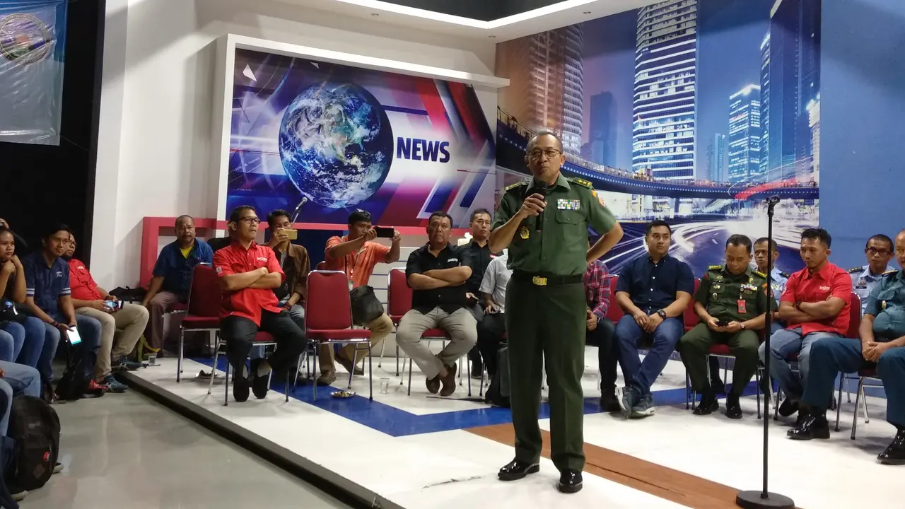 Kepala Penerangan (Kapuspen) TNI, Mayjen Sisriadi mengatakan banyak akun media sosial yang mencatut nama dan logo TNI.