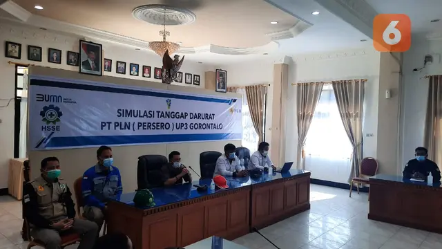 Simulasi pemadam kebakaran di UP3 PLN Gorontalo (Arfandi Ibrahim/Liputan6.com)