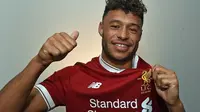 Alex Oxlade Chamberlain resmi berseragam Liverpool. (Liverpool). 