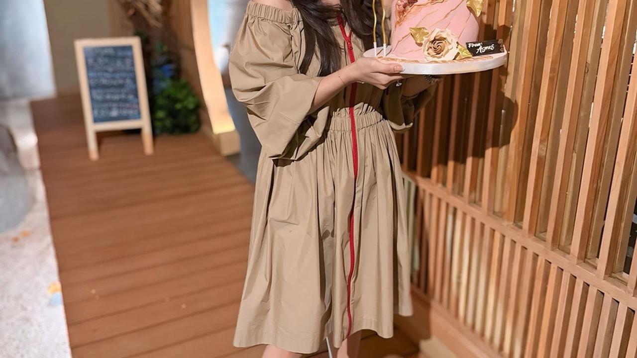 Potret Ulang Tahun Nisya Ahmad, Andika Rosyadi Hadir - Makan Malam Bareng Keluarga Besar