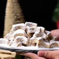 Sepiring kue putri salju. (Liputan6.com/IG/yummy.idn)