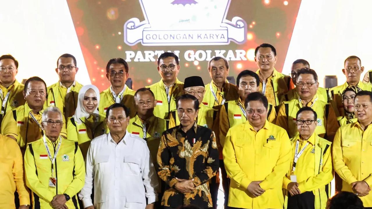 Dalam acara tersebut, hadir Presiden Joko Widodo hingga Gubernur Jawa Timur Khofifah Indar Parawansa.