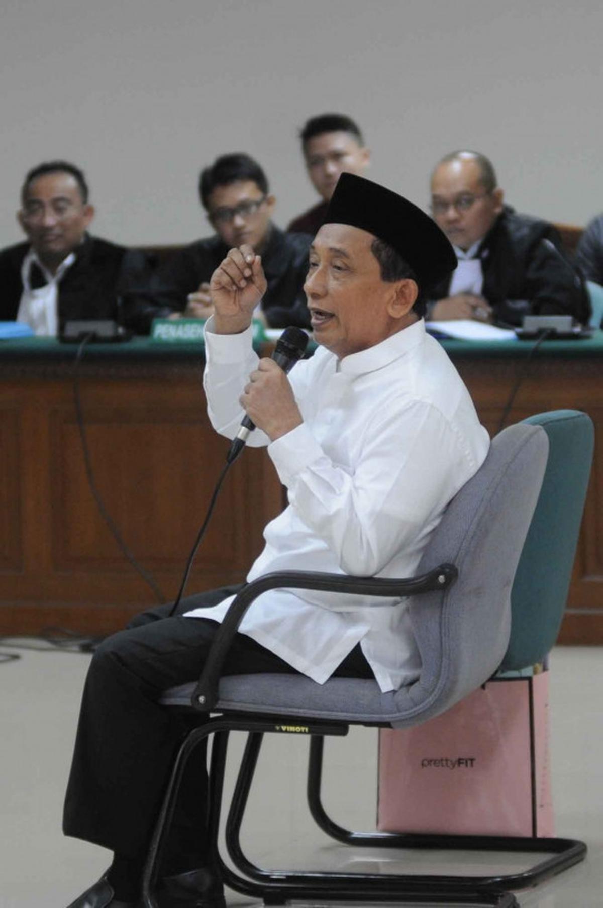 Ekspresi Fuad Amin dicecar JPU terkait suap gas Bangkalan