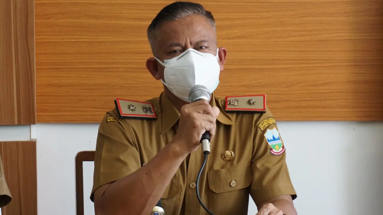 Sekda Garut Nurdin Yana mengatakan, penutupan sementara dua sarana publik, diharapkan mampu meredam penyebaran penularan Covid-19 yang kembali meningkat di Garut.