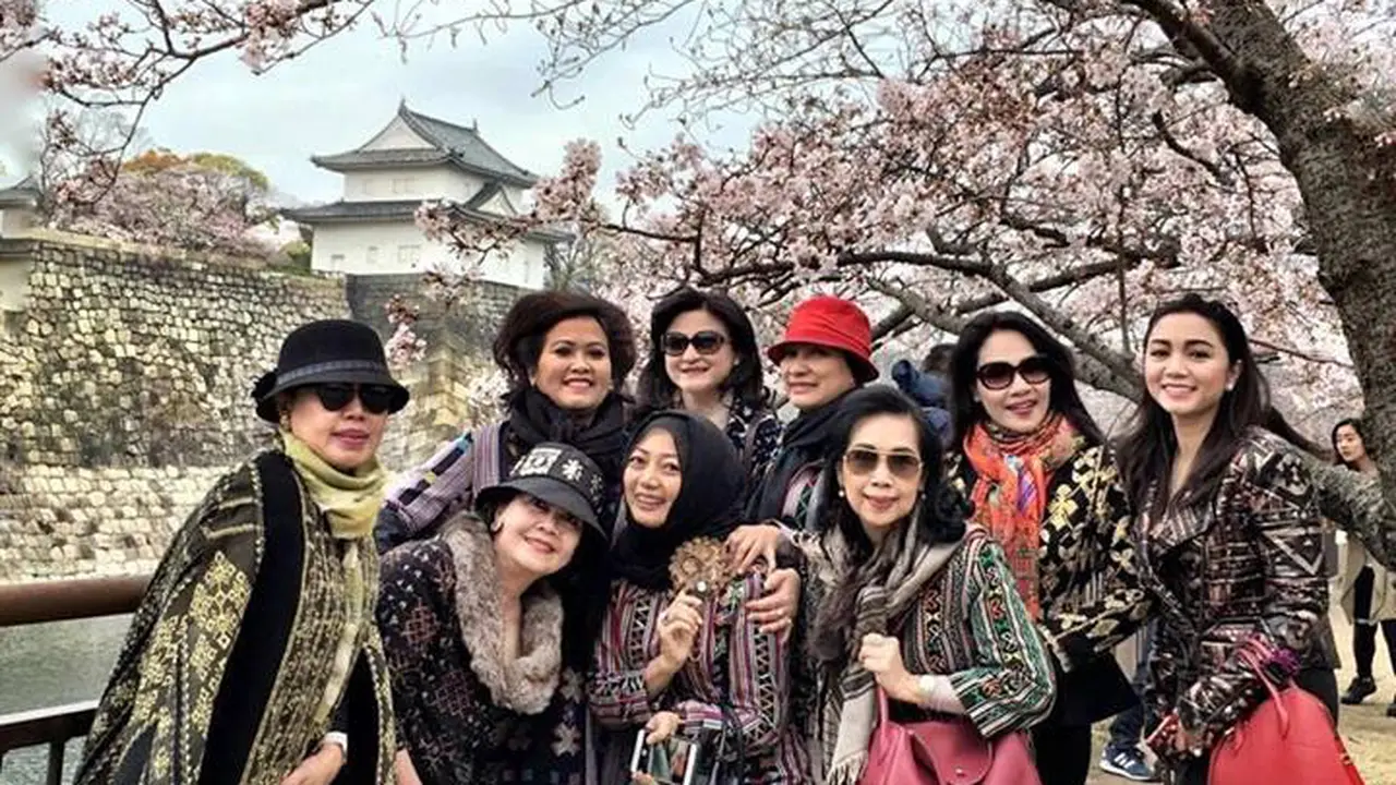 Istri Fadli Zon Ikut Plesiran ke Jepang: "Itu Pakai Duit Sendiri"