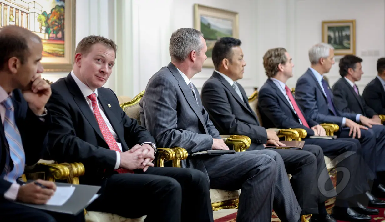 Tampak pemimpin perusahaan multinasional Amerika Serikat saat bertemu Presiden Joko Widodo di Kantor Presiden, Jakarta, Selasa (5/5/2015). Pertemuan tersebut membahas berbagai potensi perekonomian Indonesia. (Liputan6.com/Faizal Fanani)