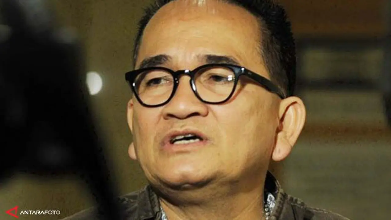 Ruhut: Bupati Aceng Sebaiknya Mundur - News Liputan6.com