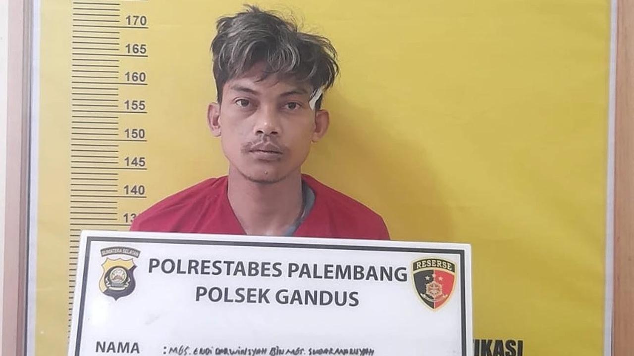 Panik hingga Terjatuh Aksi Mencuri Motor di Masjid Dipergoki Jemaah, Pelaku Tak Berkutik Ditangkap Massa