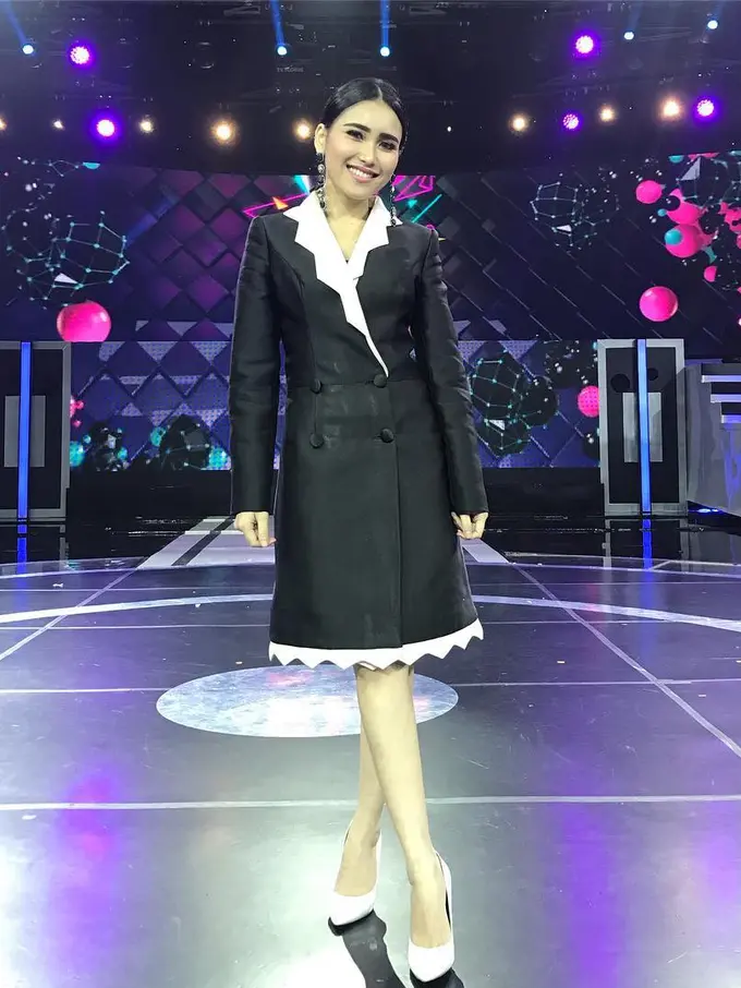 [Bintang] Ayu Ting Ting