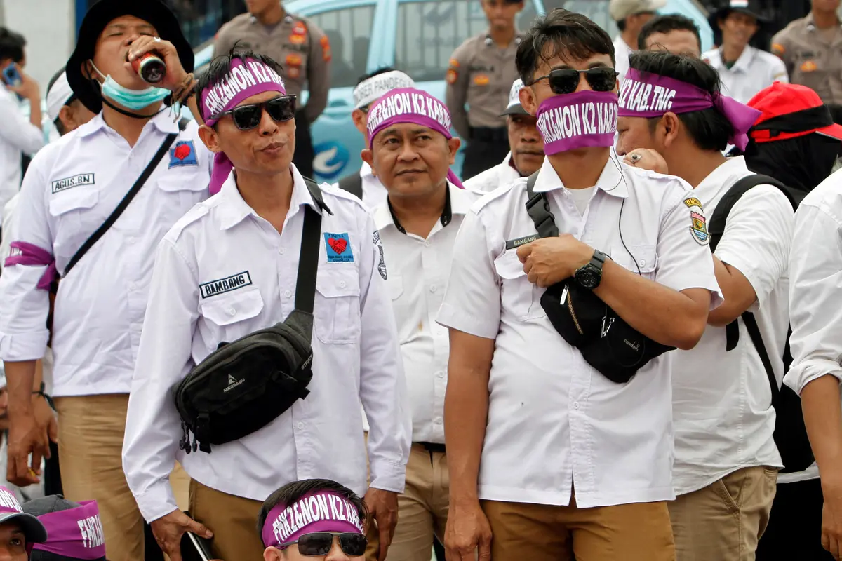Aksi Demo Honorer Lintas Profesi di Depan DPR