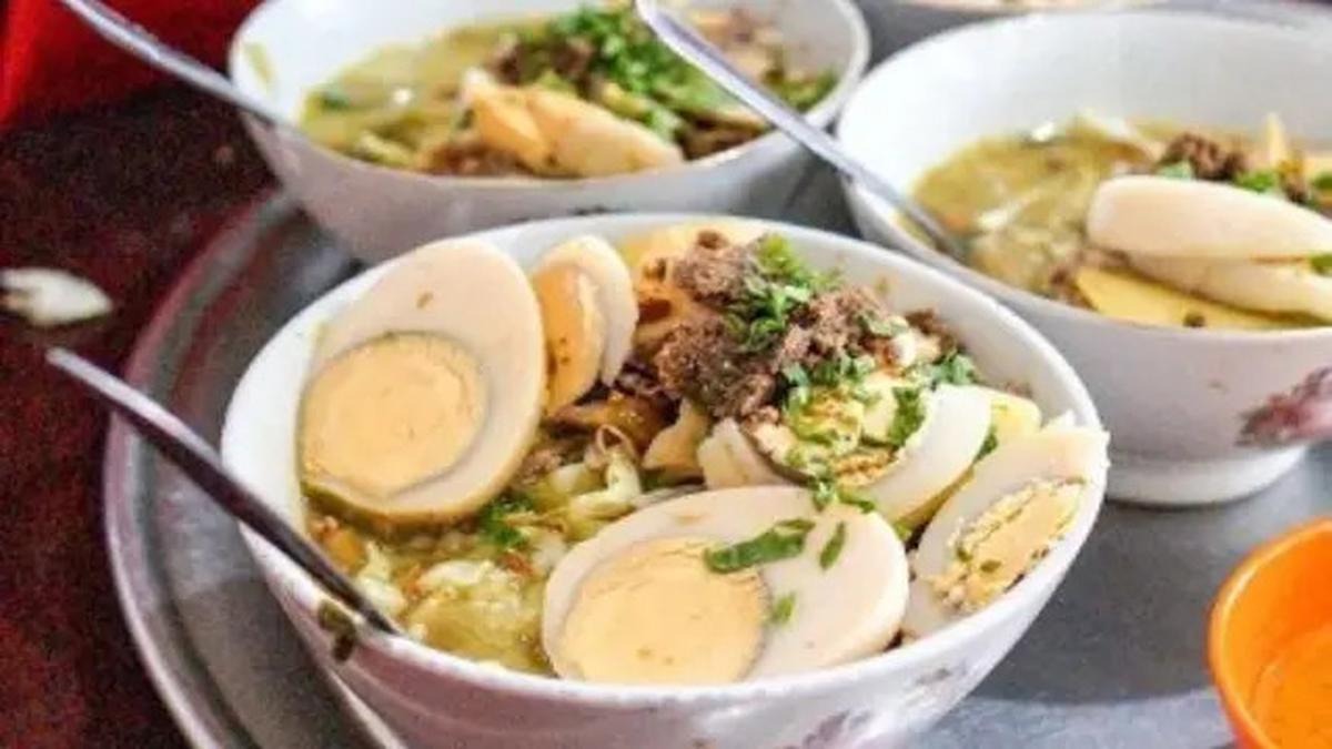 Pakai Bumbu Ini, Soto Ayam Biasa Jadi Seenak Warung Legendaris