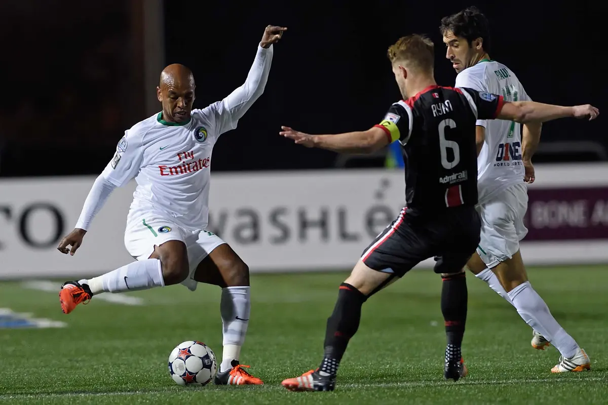 Raul Gonzalez Pimpin New York Cosmos Juara NASL