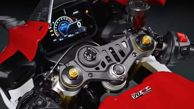 Yamaha R7 2026
