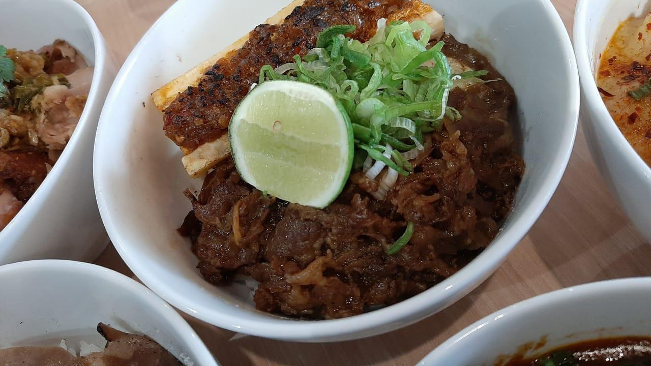 Menu Makan Siang di Outlet Milik Gibran-Chef Arnold, Rice Bowl Sumsum Tulang Disiram Sambal Korek