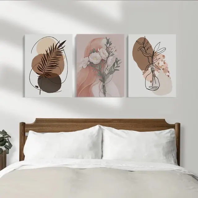 Hiasan dinding kamar.