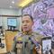 Kasi Humas Polres Metro Depok, AKP Made Budi saat memberikan penjelasan terkait penganiayaan hingga meninggal dunia di Tapos, Depok (Liputan6.com/Dicky Agung Prihanto)