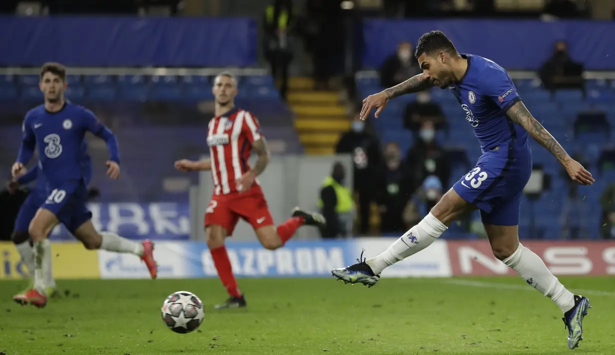 Bek Chelsea, Emerson Palmieri mencetak gol kedua timnya ke gawang Atletico Madrid 2-0 pada leg kedua 16 besar Liga Champions di Stadion Stamford Bridge, Inggris, Kamis dinihari WIB (18/3/2021). Chelsea akhirnya lolos ke perempat final setelah mengalahkan Atletico Madrid 2-0. (AP Photo/Matt Dunham)