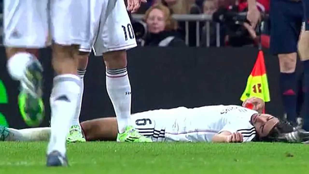 Sami Khedira pingsan
