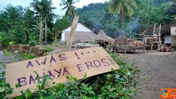 Citizen6, Jember: Abrasi Sungai Mandilis menghancurkan rumah warga sekitar. (Pengirim: Sapto Raharjanto) 