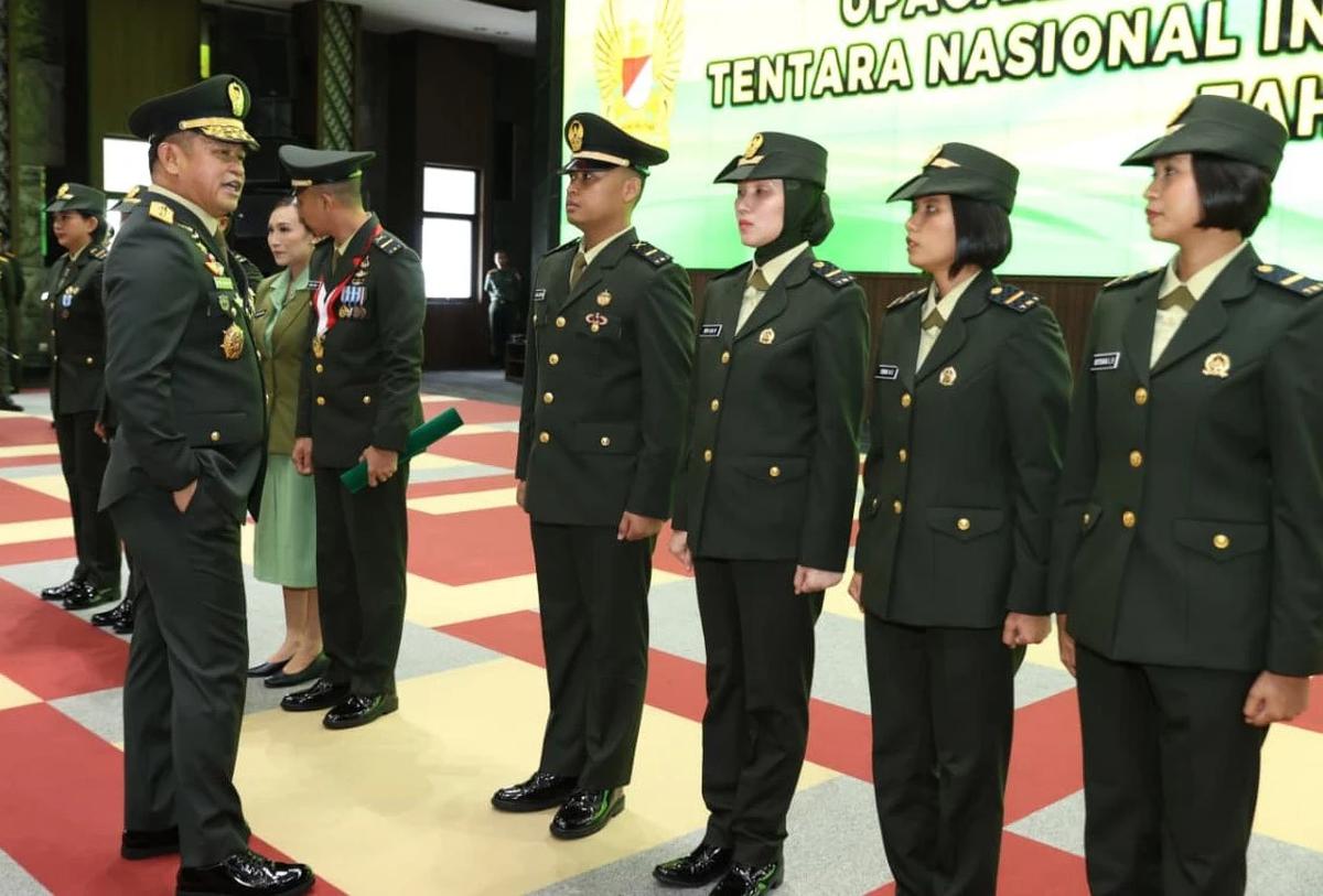 FOTO: Kasad Lantik Dua Puluh Perwira Khusus TNI AD Berprestasi Olahraga