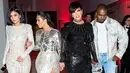 Dilansir dari HollywoodLife, Kim Kardashian mengatakan bahwa kesuksesan anggota keluarganya bukan karena nama mereka yang sudah besar. (instagram/kyliejenner)