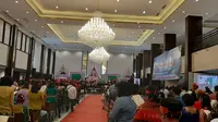 Ratusan jemaat Huria Kristen Indonesia (HKI) melaksanakan perayaan Natal 2019 Daerah VI (Pulau Jawa, Bali, dan Kalimantan) di Gedung Mangaraja, Kelapa Gading, Jakarta Utara