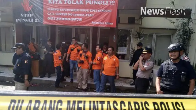 Pelaku teror bom Bandung di Taman Pandawa, Cicendo, Kota Bandung, Yayat Cahdiyat ternyata telah menyiapkan dua bom panci 