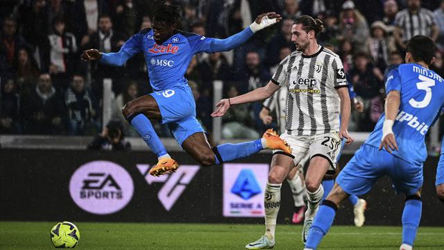 Foto: Selangkah Lagi Segel Gelar Juara Liga Italia, Napoli Raih Kemenangan Dramatis di Markas Juventus