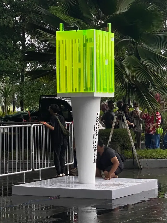 Lightstick Raksasa NCT di Konser Tur Dunia NCT 127 2nd Tour Neo City: Jakarta-The Link