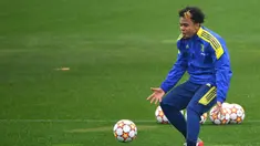 Pemain Juventus Weston McKennie menghadiri sesi latihan jelang menghadapi Zenit St. Petersburg pada pertandingan sepak bola Liga Champions di tempat latihan Continassa, Turin, Italia, 1 November 2021. (Isabella BONOTTO/AFP)