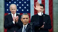 Presiden AS, Barack Obama melambaikan tangan seusai menyampaikan pidato kenegaraan tahunan di hadapan parlemen di Washington, Selasa (12/1). Pidato ini merupakan pidato SOTU terakhir Obama setelah menjabat selama dua periode. (REUTERS/Evan Vucci/Pool)