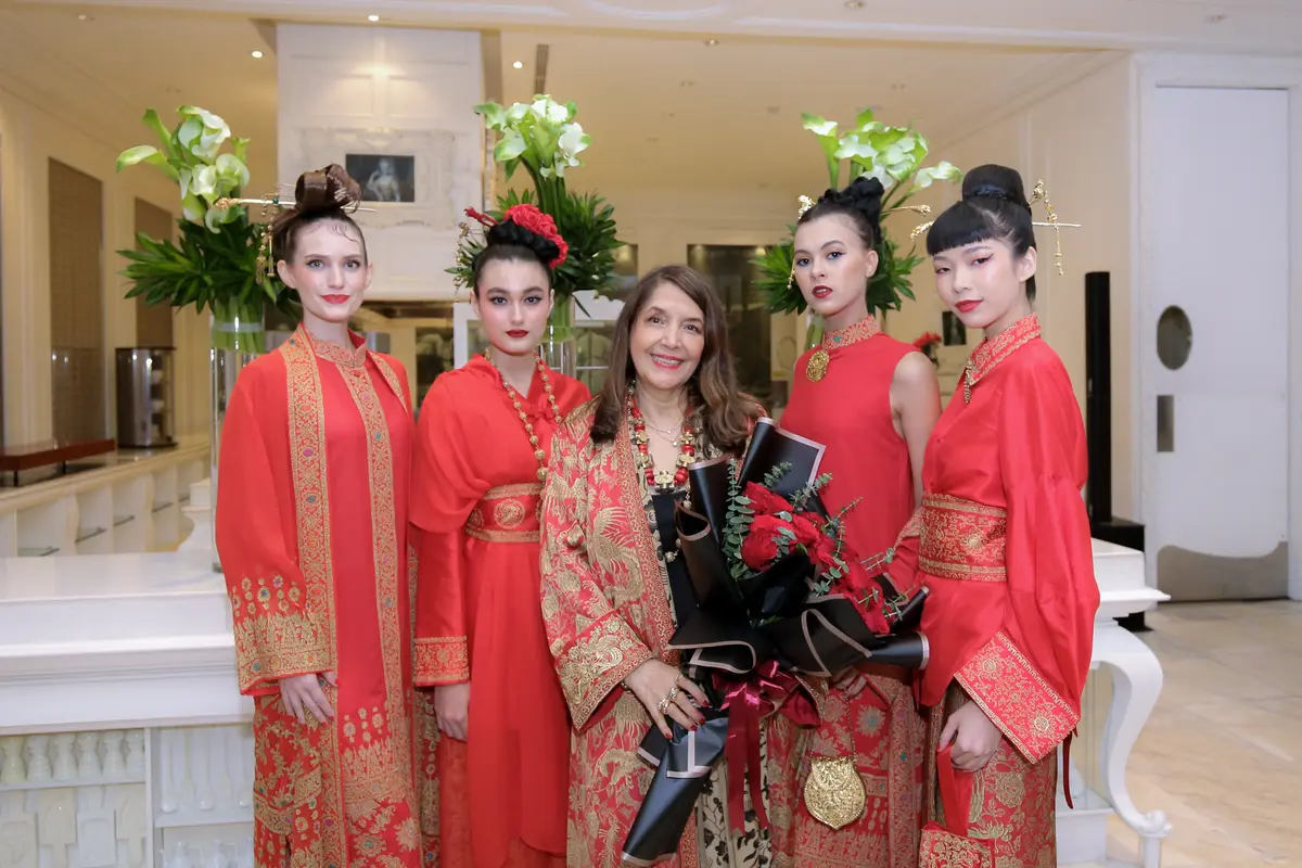 Kekayaan Budaya Peranakan di Koleksi Tahun Baru Imlek Ghea Fashion Studio
