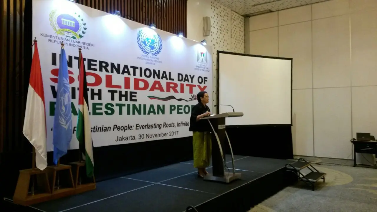 Menteri Luar Negeri RI Retno Marsudi saat berpidato dalam perayaan International Day of Solidarity of Palestina di Jakarta (30/11/2017) (Rizki Akbar Hasan/Liputan6.com)