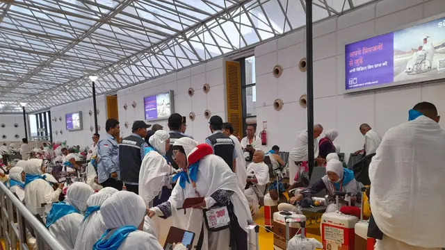 Sebanyak 419 jemaah kloter PDG 08 akhirnya tiba di Bandara Internasional King Abdulaziz pada Sabtu (17/5/2025) pagi.