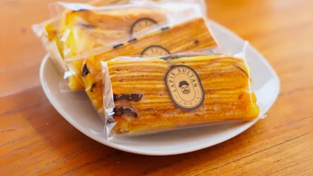 Kue Lapis Sultan Jogja https://www.instagram.com/p/DCskLPVIlMv/?igsh=MXh2dGo3emVseWYzMA==