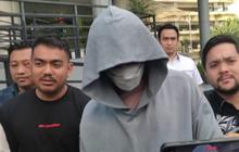 Pakaian Serba Tertutup, Ini Penampakan Fachri Albar Dibawa Polisi usai Terjerat Kasus Narkoba