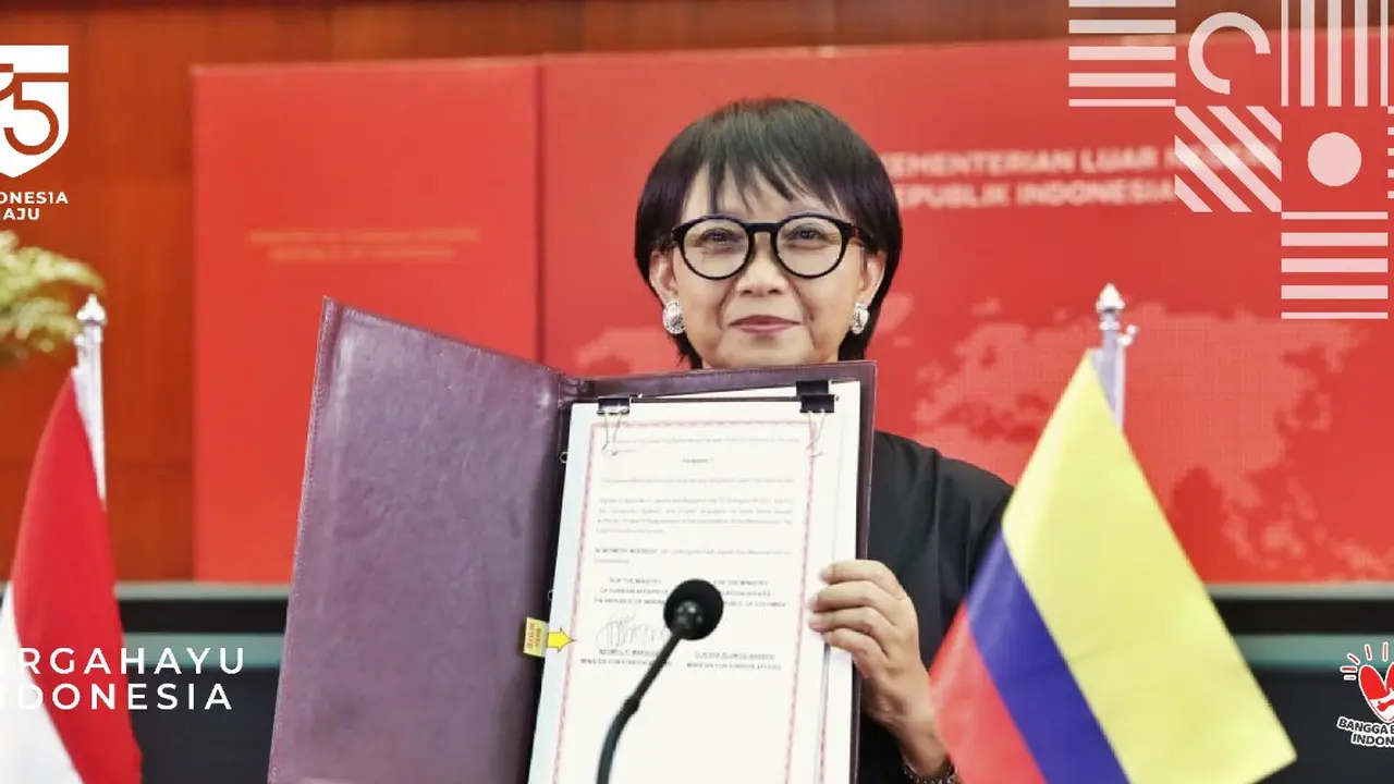 Menlu Retno Marsudi dalam pertemuan bilateral penandatanganan kerja sama dengan Menlu Kolombia.