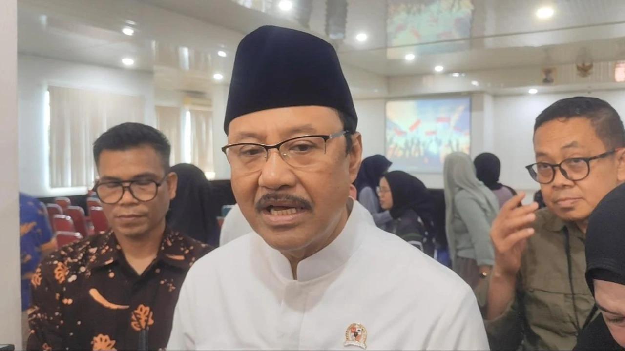 Saifullah Yusuf: Sepatu Siswa Sekolah Rakyat yang Viral Bukan dari Kemensos