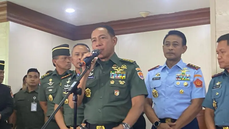 Calon Panglima TNI Jenderal Agus Subiyanto usai menjalani fit and proper test di Komisi I DPR, Senin (13/11/2023).