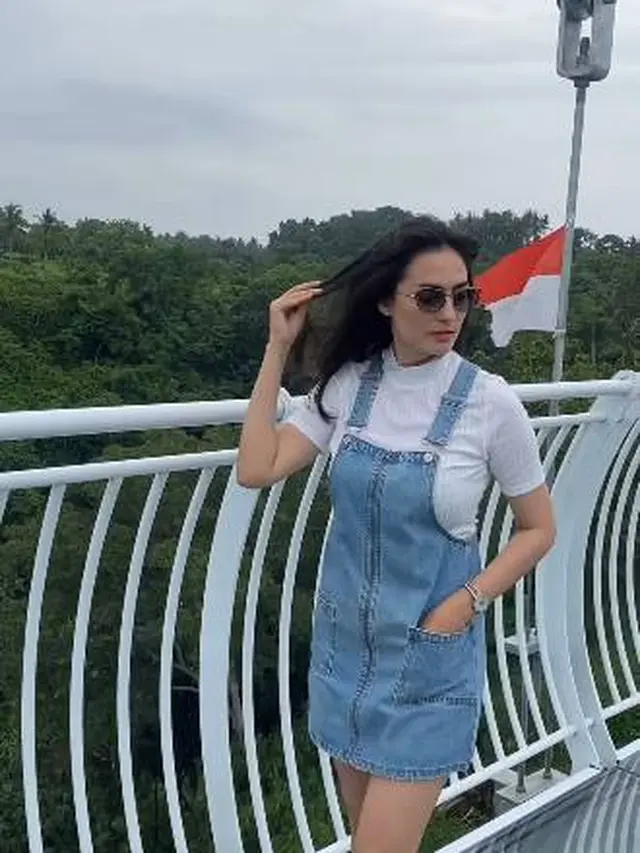 7 Potret Terbaru Marissa Christina yang Enggak Menua di Usia 39 Tahun