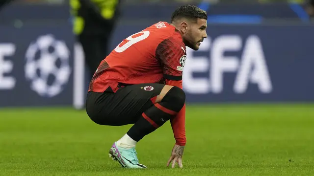 Foto: Kans Lolos Menipis, Begini Ragam Reaksi Kecewa Pemain AC Milan usai Ditumbangkan Dortmund di Liga Champions
