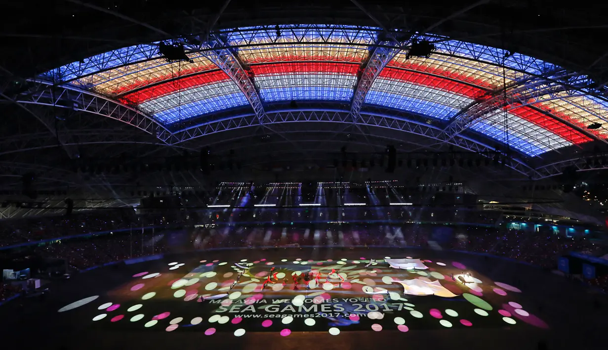 Suasana pesta penutupan SEA Games 2015 di National Stadium, Singapura (16/6/2015). Kontingen Indonesia membawa pulang 47 medali emas, 61 medali perak, dan 74 medali perunggu. (Singapore SEA Games Organising Committee / Action Images via Reuters)