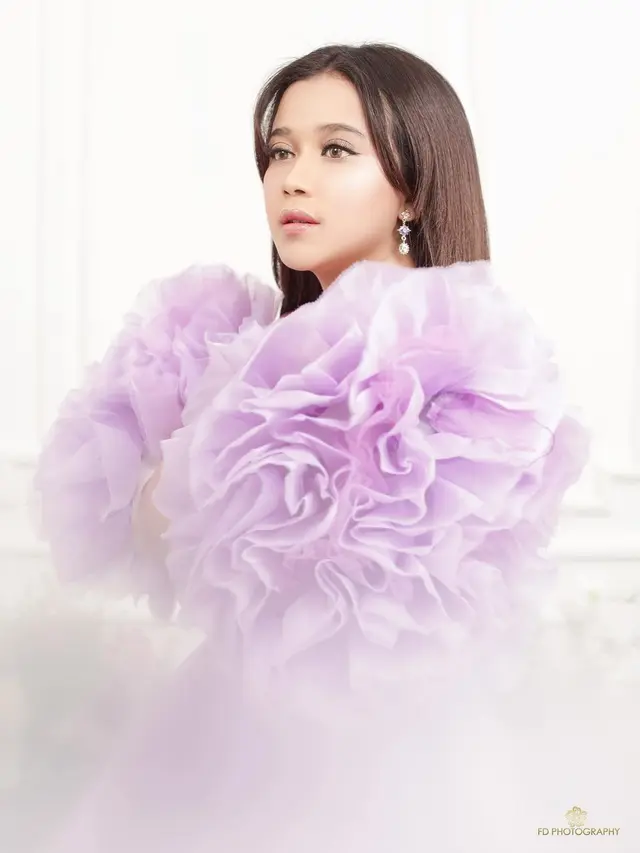 Potret Brisia Jodie Dengan Gaun Ungu, Bak Putri Dari Negeri Dongeng. (Sumber: Instagram/fdphotography90)