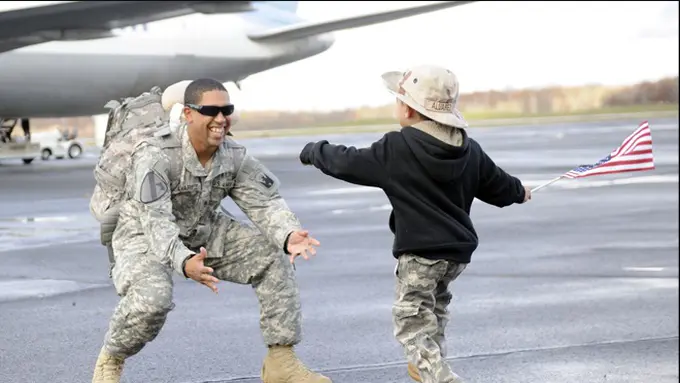 Reuni Anggota Militer Dengan Anak-anak Mereka Ini Bikin Haru