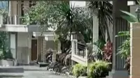 VIDEO: Tersangka Sindikat Prostitusi Gay Mengaku Guru ke Tetangga
