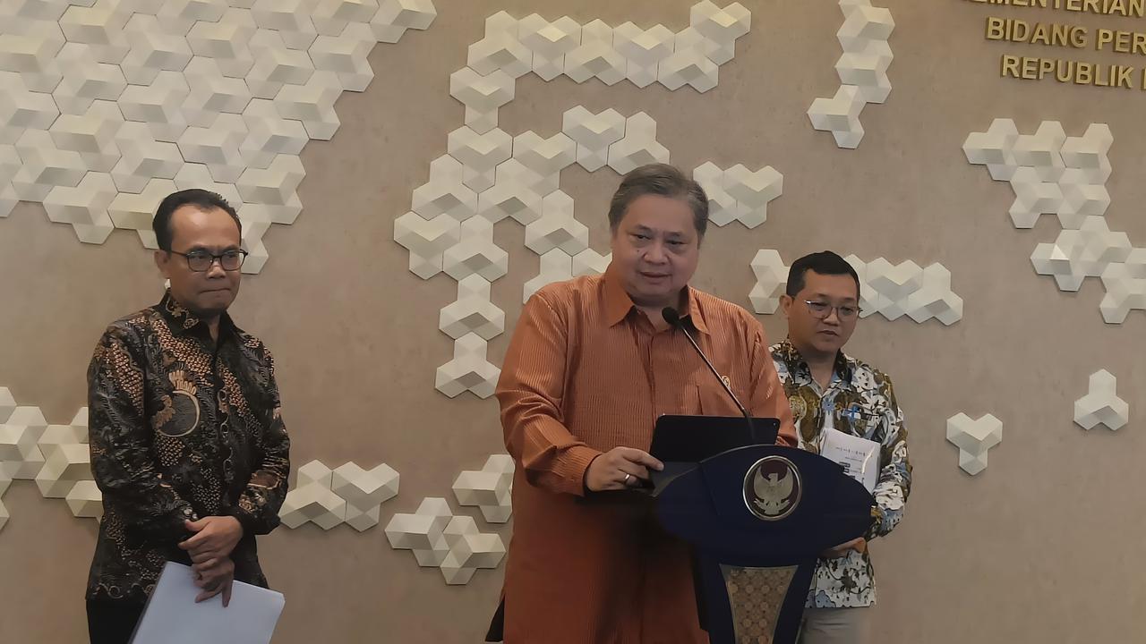 Heboh Kabar THR dan Gaji ke-13 PNS Ditiadakan, Menko Airlangga Singgung Sri Mulyani