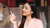 Rekomendasi Serum Spray Biar Wajah Tetap Glowing dan Cerah Selama Ramadan