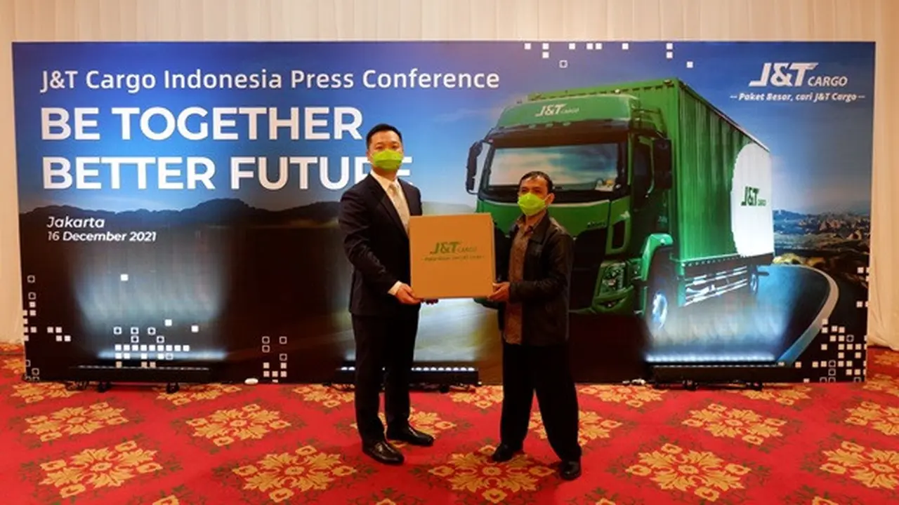 CEO J&T Cargo, Mr. Jonathan
