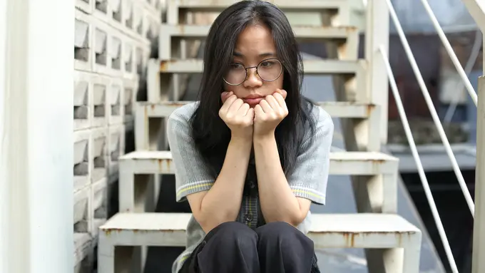 wanita desember mencemaskan masa depan